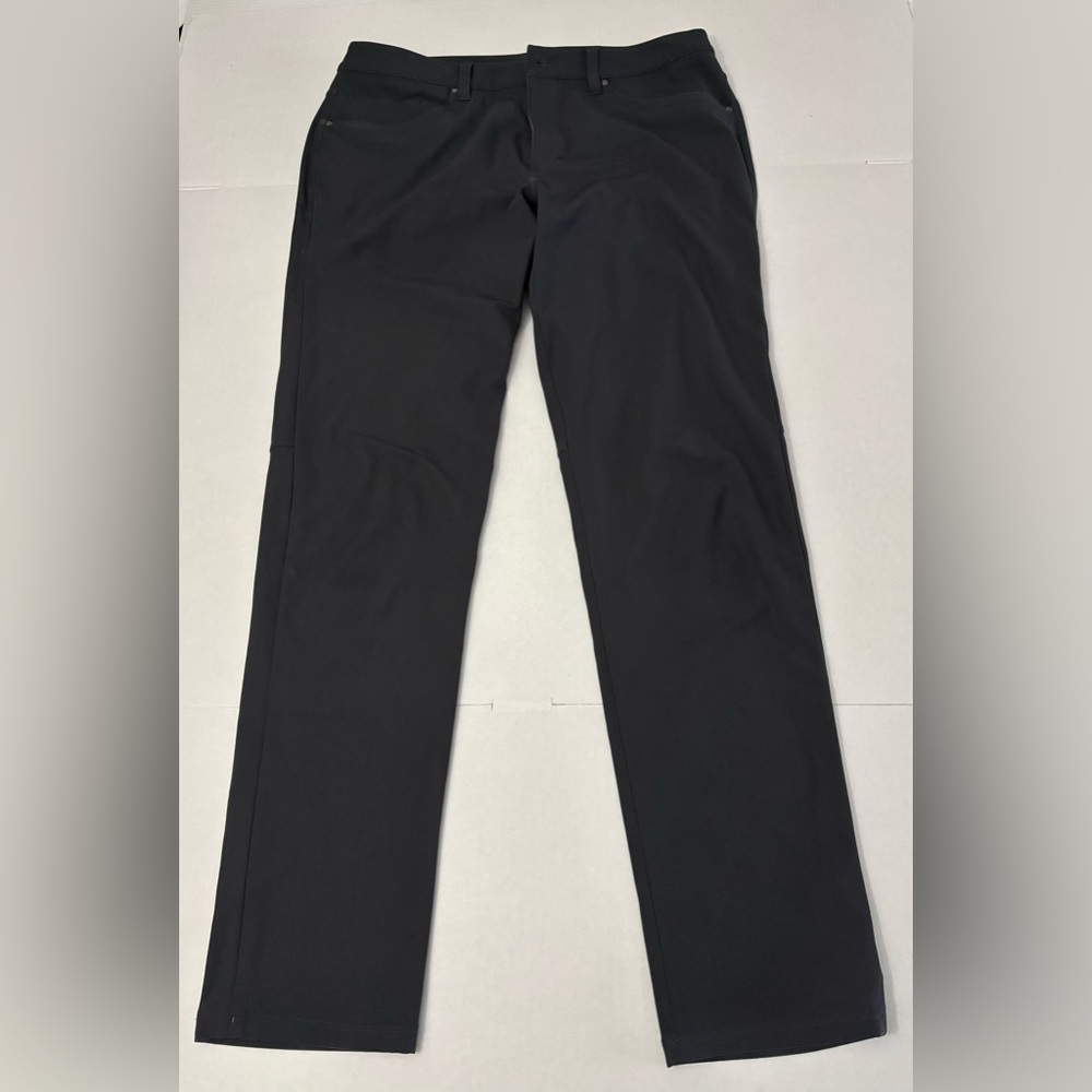 Lululemon Men’s ABC Pant Classic Size 34  inseam 32.5”